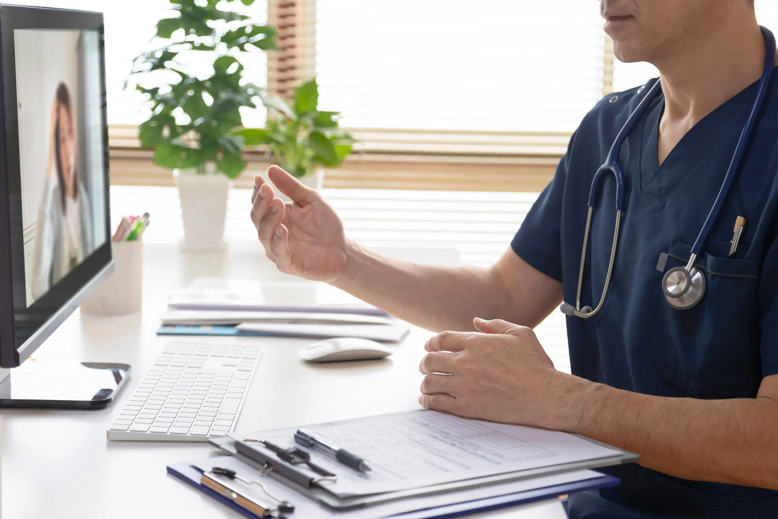 オンラインと対面診療のイメージ